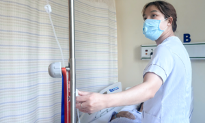 Tưởng ngộ độc thực phẩm bất ngờ phát hiện ung thư