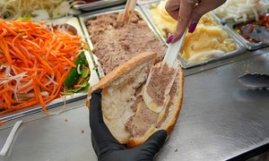 Bánh mì Việt khiến người Australia mê mẩn