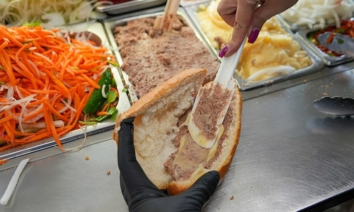 Bánh mì Việt khiến người Australia mê mẩn