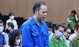 Những người bị doanh nhân nước ngoài 'bỏ rơi' sau thương vụ buôn lậu đất hiếm