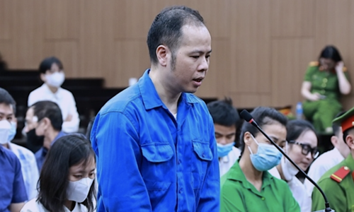 Những người bị doanh nhân nước ngoài 'bỏ rơi' sau thương vụ buôn lậu đất hiếm