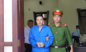 Phó giám đốc chi nhánh ngân hàng lấy gần 14 tỷ đồng đánh bạc