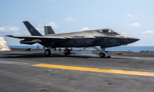 'Tên lửa Houthi bay gần đến mức F-35 Mỹ phải cơ động né tránh'