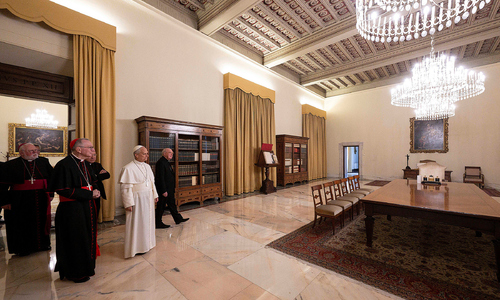 Bên trong căn hộ 10 phòng của Giáo hoàng ở Vatican