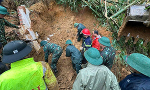 Sạt lở đất gây chết người tại thị xã Sa Pa