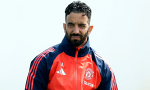 Amorim cảnh báo cầu thủ Man Utd mất suất đá chính chung kết
