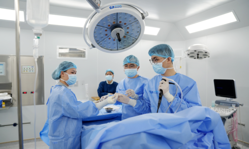 Bị tràn khí màng phổi có phải mổ không?