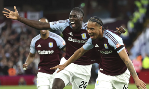 Aston Villa đẩy Man City khỏi top 5 Ngoại hạng Anh