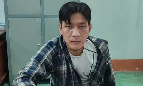 Vờ cúng dường rồi cướp giật trong chùa