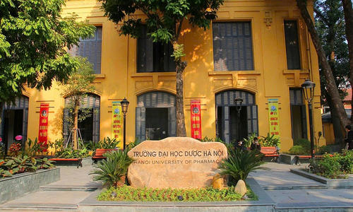 Đại học Dược Hà Nội tăng học phí
