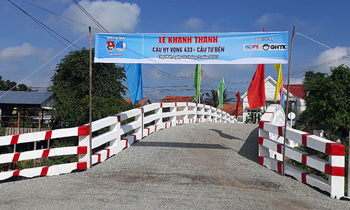 Khánh thành 6 cầu Hy vọng ở miền Tây
