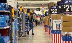 Ông Trump khuyên Walmart 'tự chịu thuế nhập khẩu'