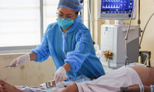 Ca Covid-19 tại Hà Nội, TP HCM tăng