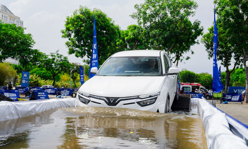 Cuộc đua doanh số giữa VinFast và các hãng xe ngoại