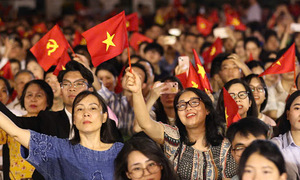 Hàng nghìn khán giả ôn cuộc đời Chủ tịch Hồ Chí Minh