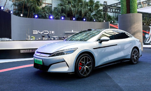 Các hãng ôtô Trung Quốc chống lại truyền thông đen