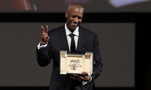 Tài tử Denzel Washington nhận Cành Cọ Vàng danh dự