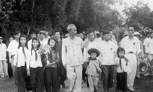 Hai lần Chủ tịch Hồ Chí Minh về thăm quê