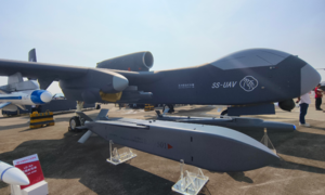Trung Quốc sắp bay thử UAV mang được 100 drone con