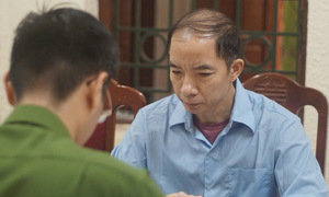 Bí thư 'siêu phường' ở Hà Nội bị bắt vì nhận tiền để bảo kê bãi xe