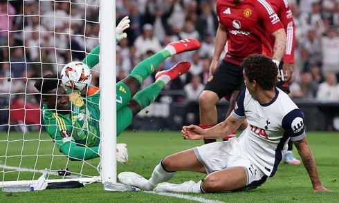 CĐV Man Utd trút giận lên Onana