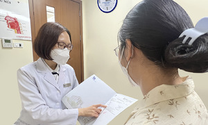 Áp xe cổ sau hai ngày viêm họng