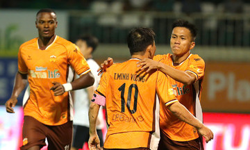 HAGL thoát thua đội chót bảng V-League