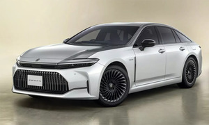 Toyota Crown bản đặc biệt giá 52.700-63.500 USD