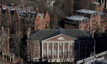 Harvard kiện chính quyền Trump vì lệnh cấm tuyển sinh viên quốc tế