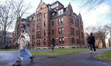 Hệ quả khi Harvard bị chính quyền Trump cấm tuyển sinh viên quốc tế