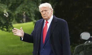 Tổng thống Mỹ dự tiệc cùng nhà đầu tư mua tiền số Trump