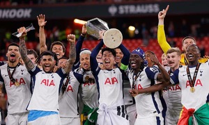 UEFA xin lỗi vụ thiếu huy chương của Son Heung-min
