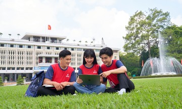 Trường ĐH Hùng Vương TP HCM công bố quỹ học bổng 30 tỷ đồng