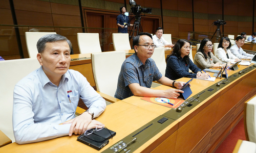 Quốc hội thảo luận giải pháp chống thu thập dữ liệu trái phép