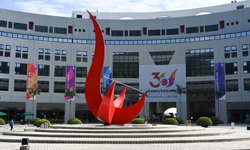 Đại học ở Hong Kong ngỏ lời mời du học sinh Harvard chuyển trường