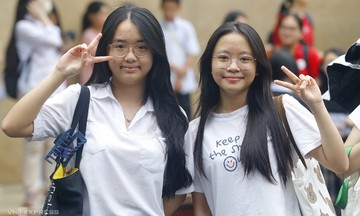 Đề thi môn Văn lớp 10 trường chuyên Khoa học Xã hội và Nhân văn
