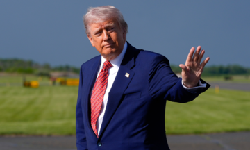 Ông Trump nêu lý do chặn Harvard tuyển sinh viên quốc tế