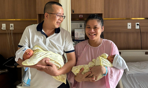 Sinh con sau 5 lần thụ tinh ống nghiệm thất bại
