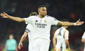 Mbappe lần đầu giành Giày Vàng châu Âu