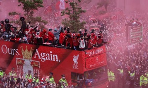Từ niềm vui đến thảm kịch trong lễ rước Cup của Liverpool