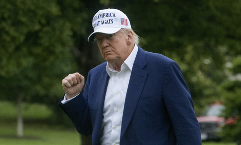 Ông Trump tuyên bố sẽ thắng Harvard