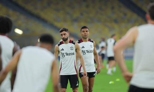 Dàn sao Man Utd tập luyện ở Malaysia