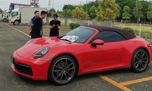 Kẻ lừa đảo sống tằn tiện để mua nhà, xe sang cho bạn gái