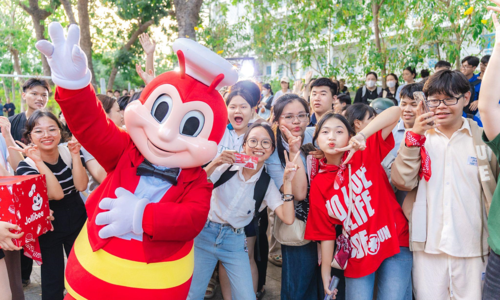 Sân chơi âm nhạc Jollibee thu hút hàng trăm sinh viên