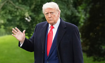 Đài phát thanh Mỹ kiện ông Trump