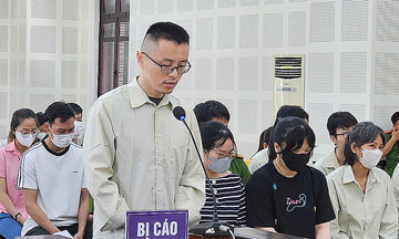 'Trùm' cho vay nặng lãi người Trung Quốc và 34 đồng phạm lĩnh án