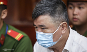 Cựu vụ phó Bộ Công Thương ra tòa trong vụ 'vòi tiền mua biệt thự'