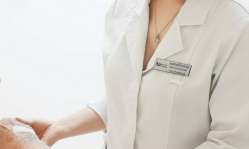 Tưởng ung thư hóa mắc bệnh tự miễn ít gặp