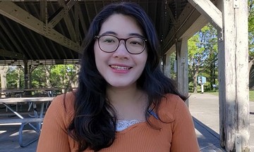 Khác biệt giữa 'I love you' và 'in love with you'