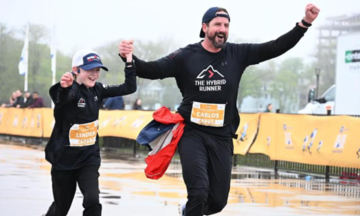 Runner 10 tuổi chạy marathon ở Canada